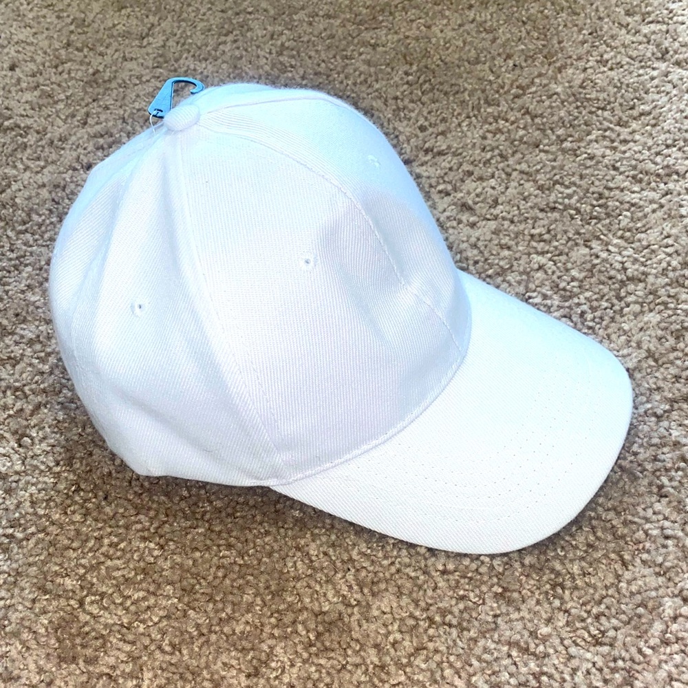 NWOT Plain White Velcro-Back Adjustable Parquet Baseball Cap